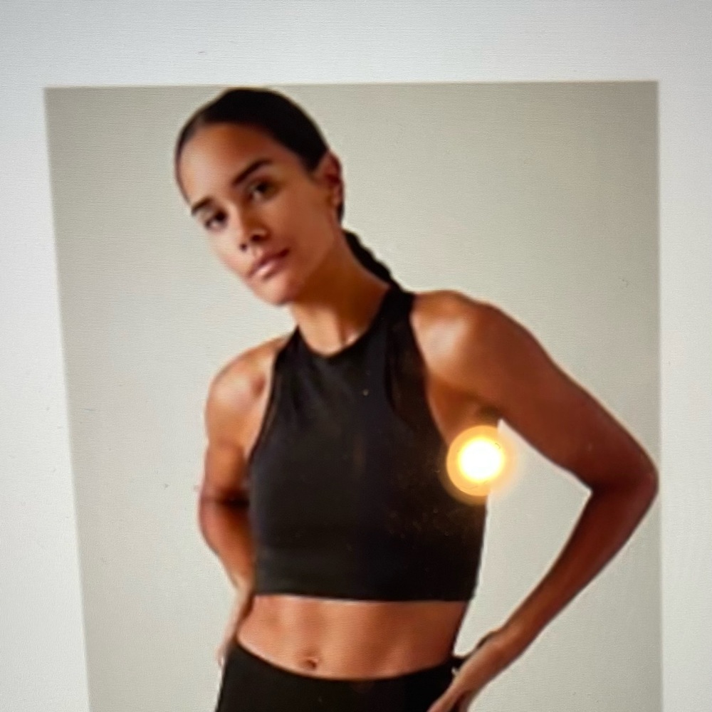 Athleta S Crop Sports Bra removable pads Black (note: tag says XS actually S)